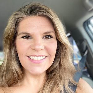 Meet your Posher, Denise